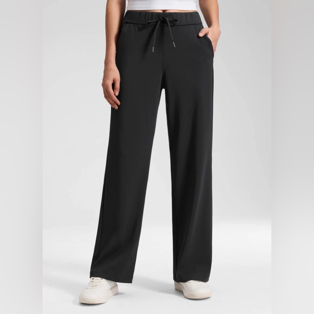 Walk the City Pocket Straight Leg Pant 30"